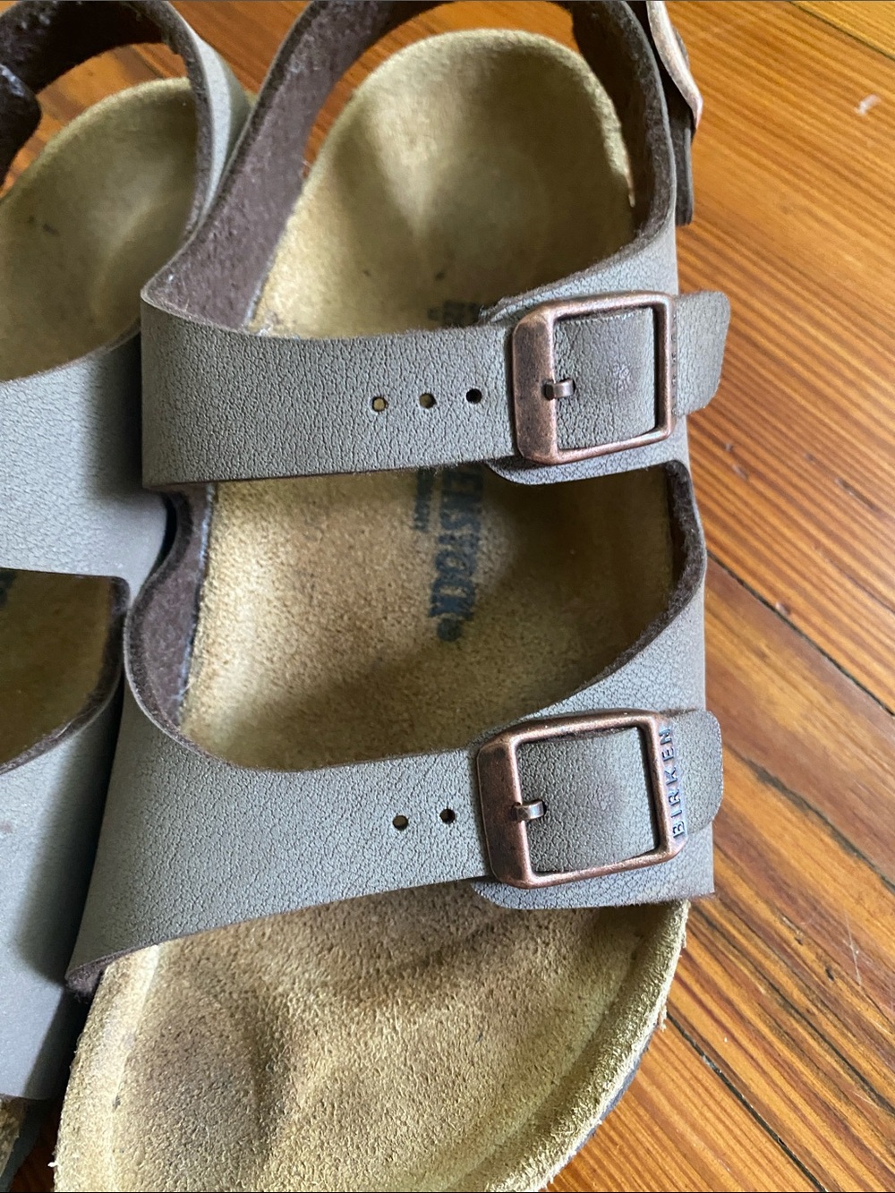 Birkenstock Kids' Roma Birko-Flor Slingback Sandal
MOCHA, Size 3-3.5US / 34EU